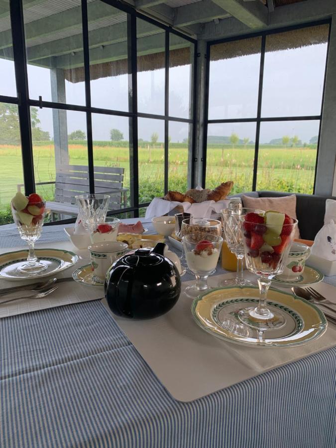 Bed and Breakfast De Moeraseik Zele Экстерьер фото